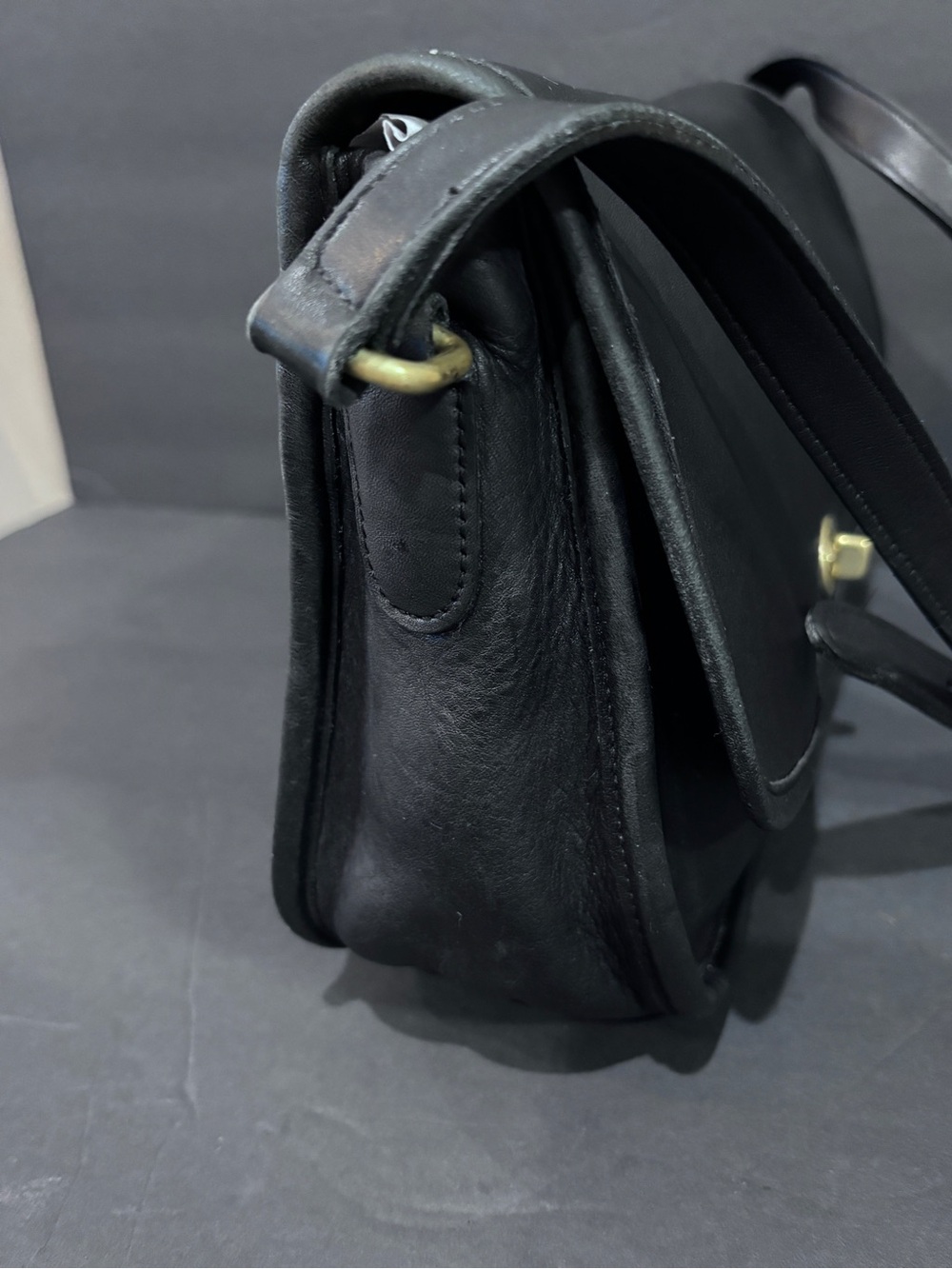 VTG Coach Classic Black Leather City Bag Crossbody Purse Brass 9790 - Picture 3 of 14